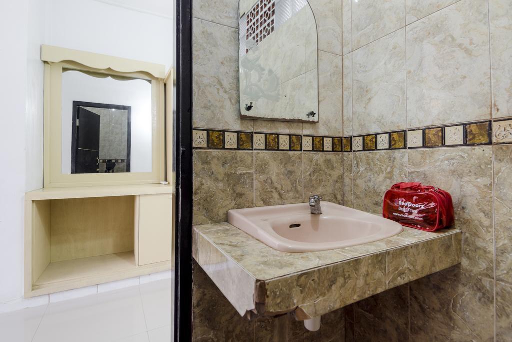 Reddoorz @ Poppies Lane 1 Otel Kuta Lombok Dış mekan fotoğraf