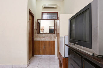 Reddoorz @ Poppies Lane 1 Otel Kuta Lombok Dış mekan fotoğraf