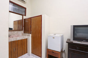 Reddoorz @ Poppies Lane 1 Otel Kuta Lombok Dış mekan fotoğraf